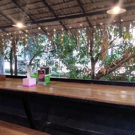 Ecran Riverfront Guesthouse กำปอต ภายนอก รูปภาพ