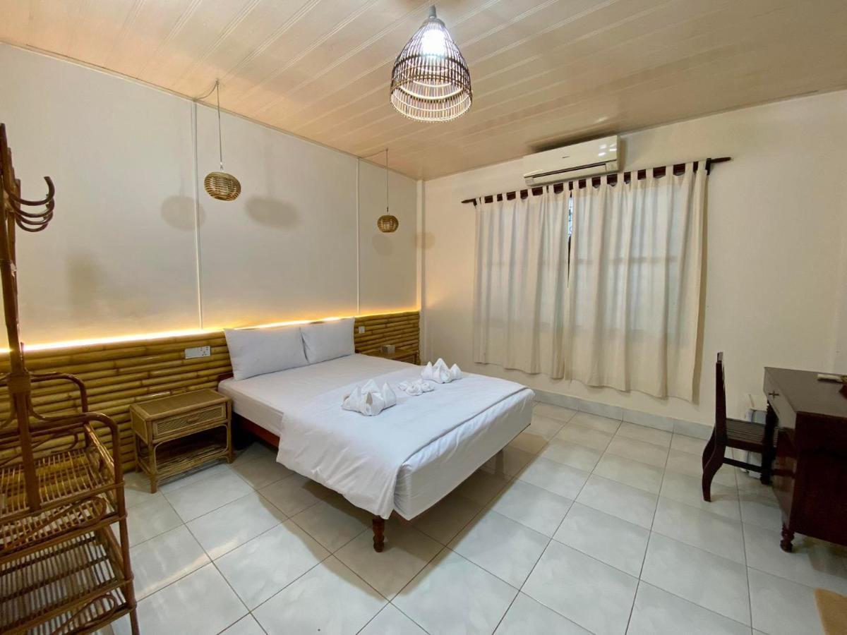 Ecran Riverfront Guesthouse กำปอต ภายนอก รูปภาพ