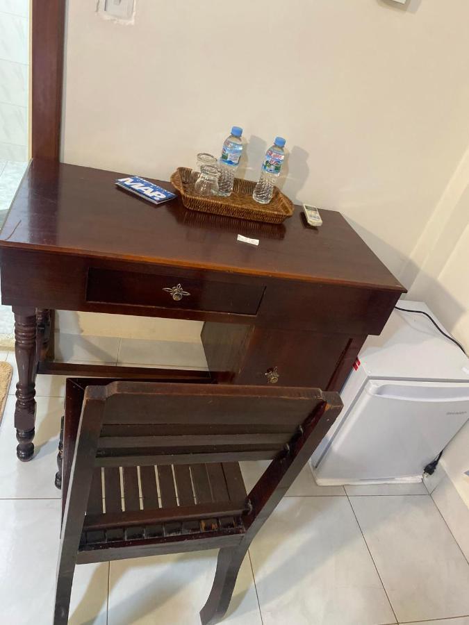 Ecran Riverfront Guesthouse กำปอต ภายนอก รูปภาพ