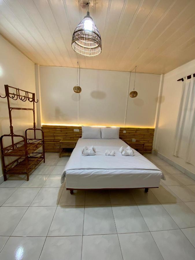 Ecran Riverfront Guesthouse กำปอต ภายนอก รูปภาพ