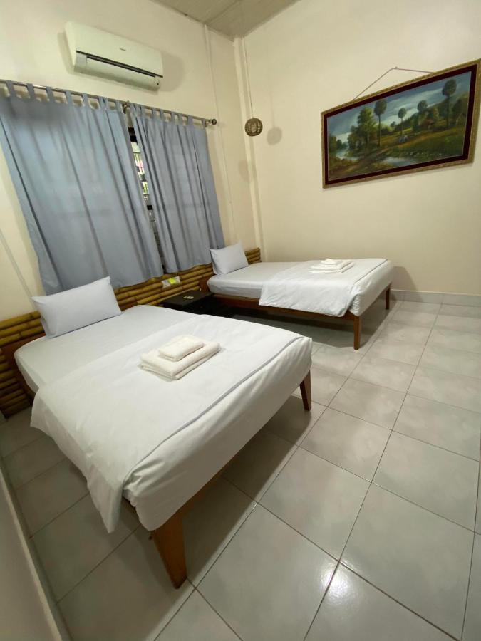 Ecran Riverfront Guesthouse กำปอต ภายนอก รูปภาพ