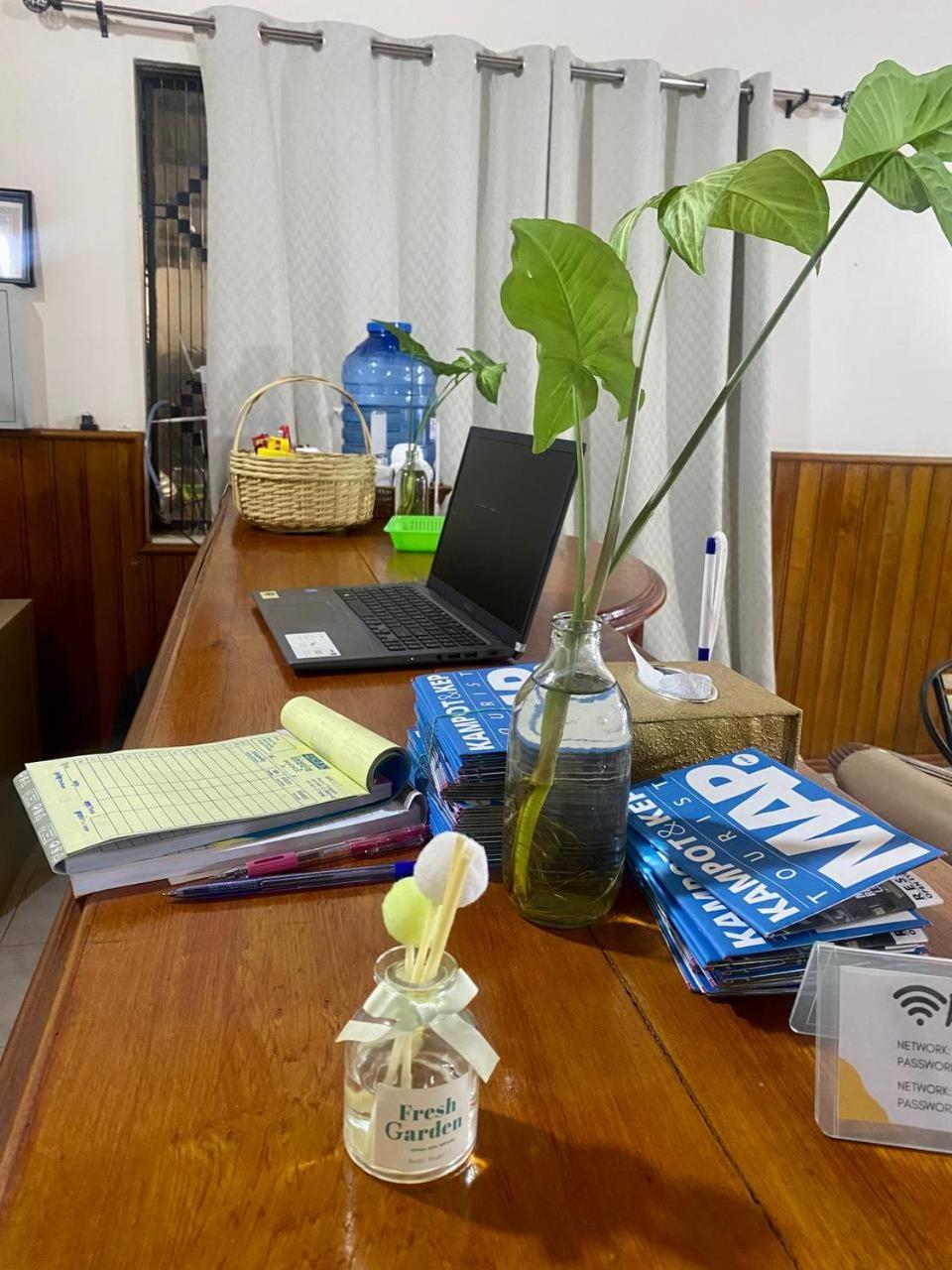 Ecran Riverfront Guesthouse กำปอต ภายนอก รูปภาพ