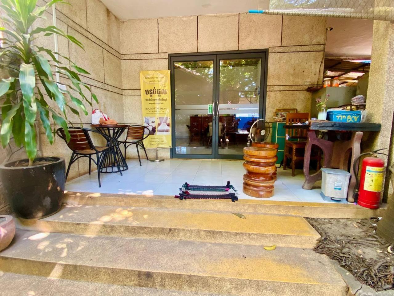 Ecran Riverfront Guesthouse กำปอต ภายนอก รูปภาพ